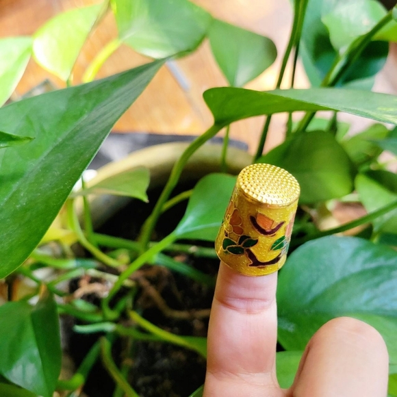 Vintage Floral Cloisonne Thimble - Picture 6 of 12